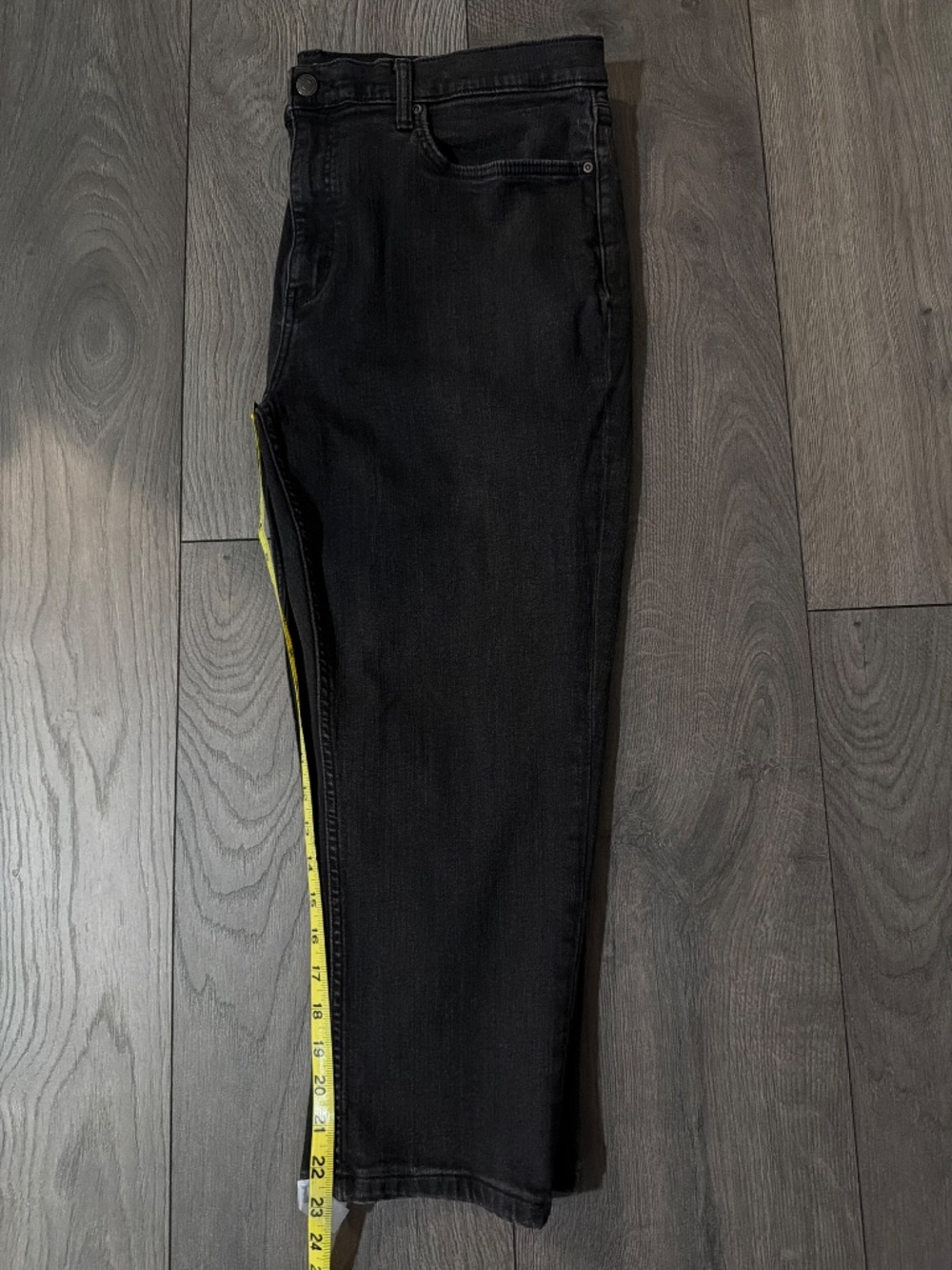 Men’s Jeans - Picture 2 of 3